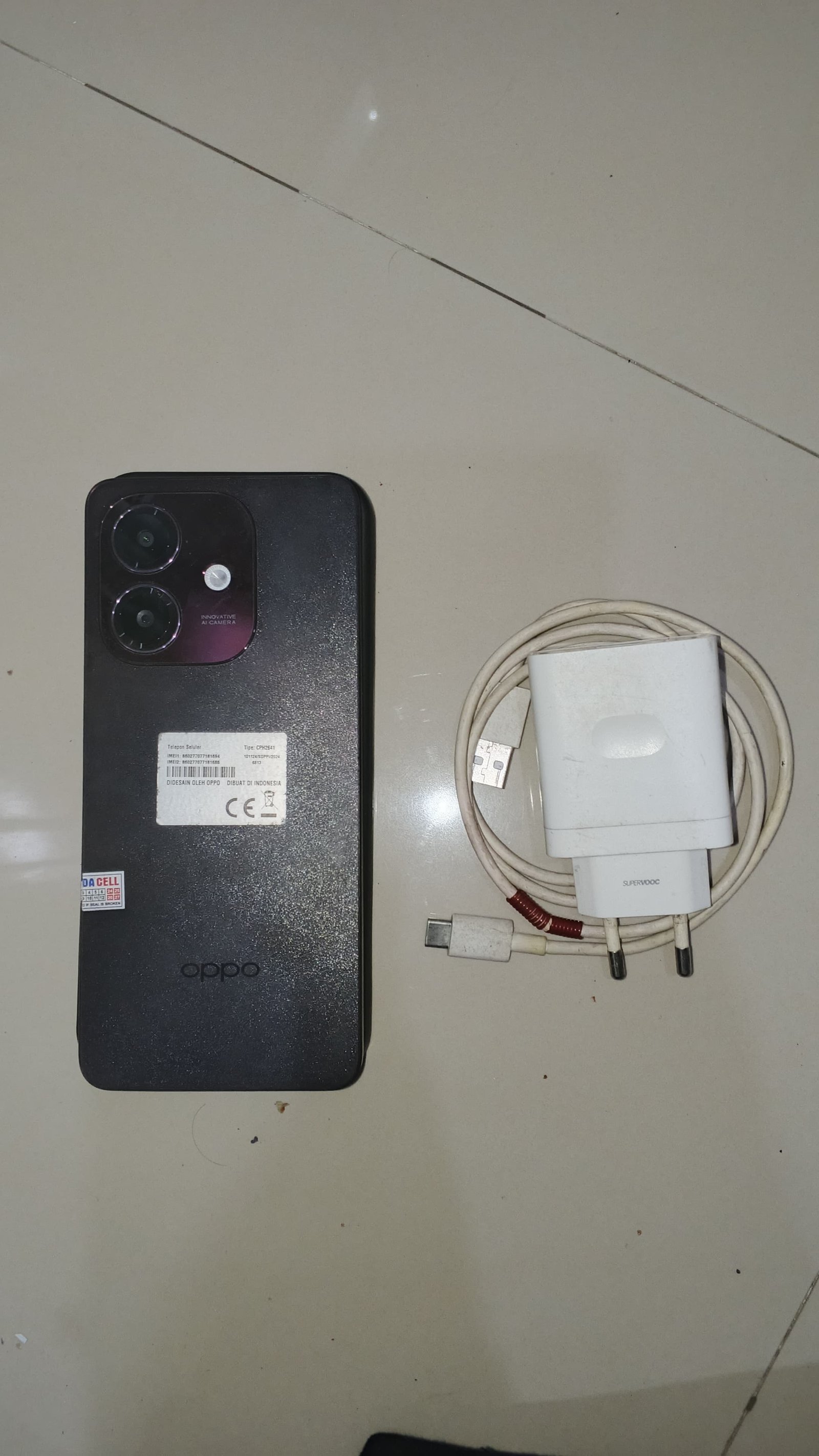 1 Buah HP Oppo A3x + Cas